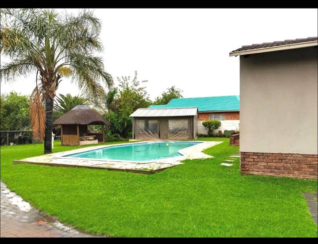3 BEDROOM FREEHOLD FOR SALE IN BRACKENHURST